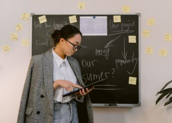 Featured image for: Setting SMART Financial Goals: A Practical Framework (Explain the SMART (Specific, Measurable, Achievable, Relevant, Time-bound) goal framework for finance. Provide examples for short-term (debt payoff) and long-term (retirement) goals.)